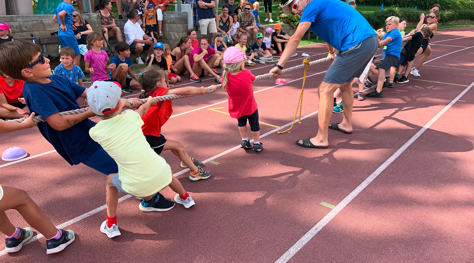 Zábavnou formou vedeme pětidenní příměstské kempy pro děti