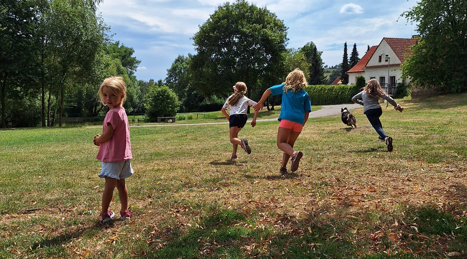 Zábavnou formou vedeme pětidenní příměstské kempy pro děti